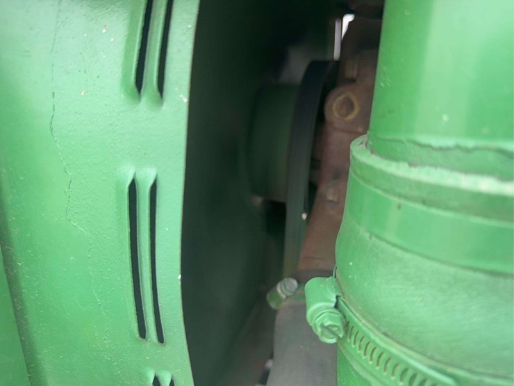 john-deere-3020-image-25