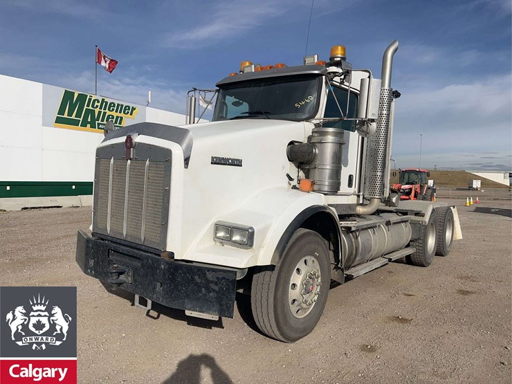 2014-kenworth-t800-image-1