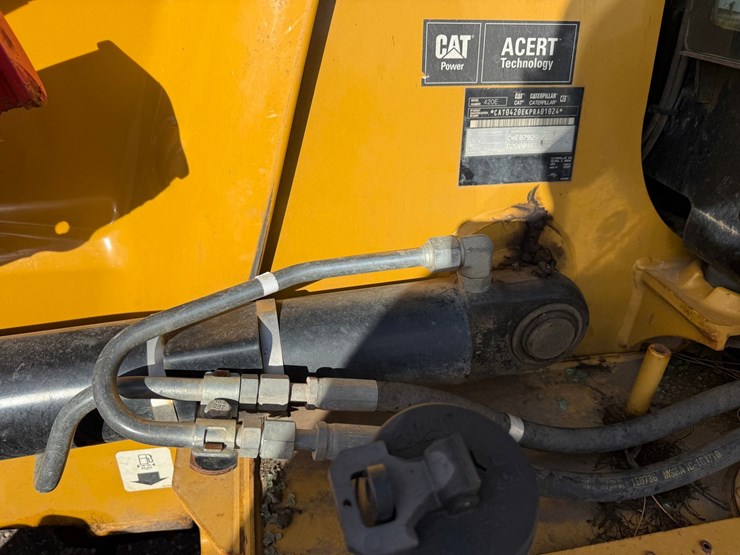 caterpillar-420e-image-23