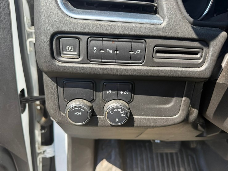 2021-chevrolet-tahoe-image-63