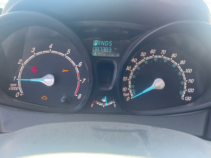#2761-•-2016-ford-fiesta-passenger-car-(title-in-delay)-image-39