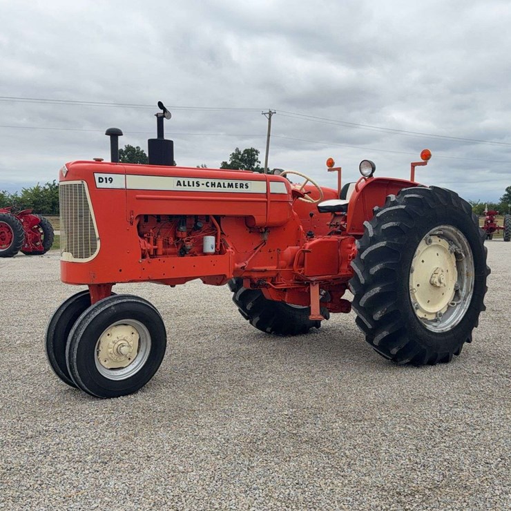 Allis Chalmers D19 Gas