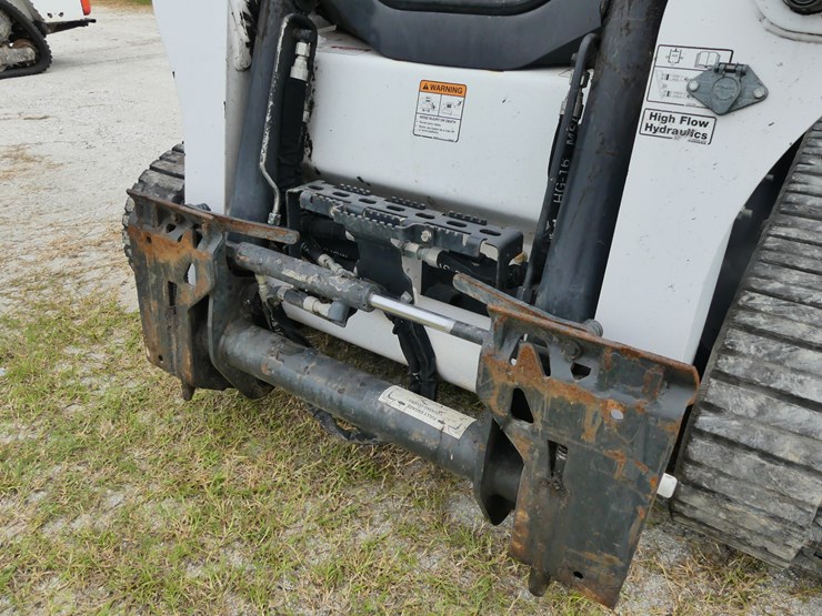 2021-bobcat-t740-image-11