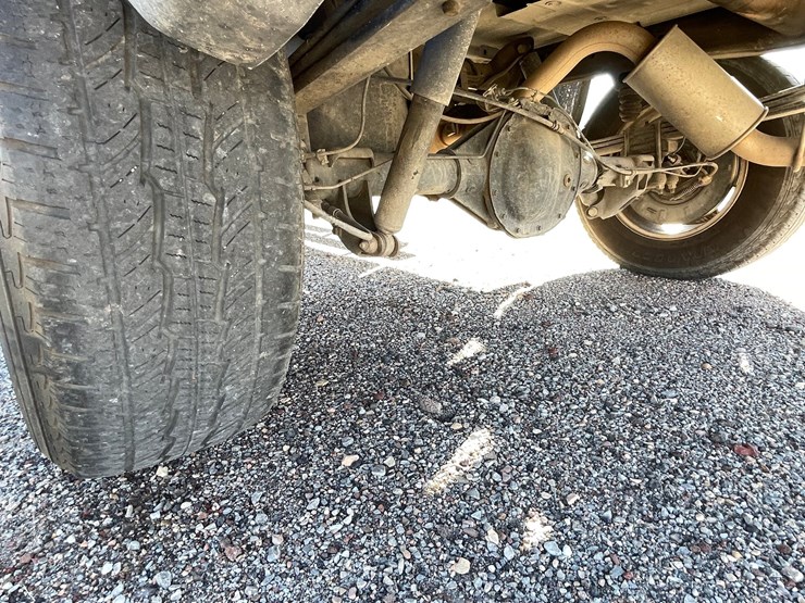 #2754-•-2015-chevrolet-silverado-(title-in-delay)-image-13