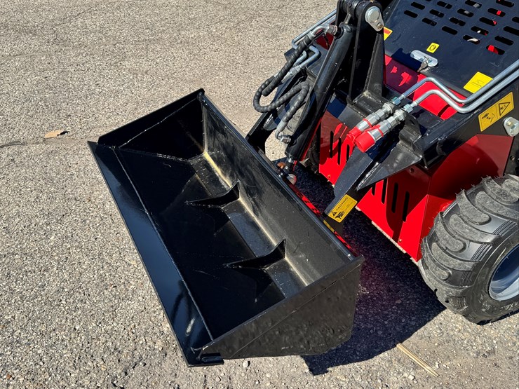 2026-unused-ft323tz-future-skid-steer-wheeler-loader-image-5