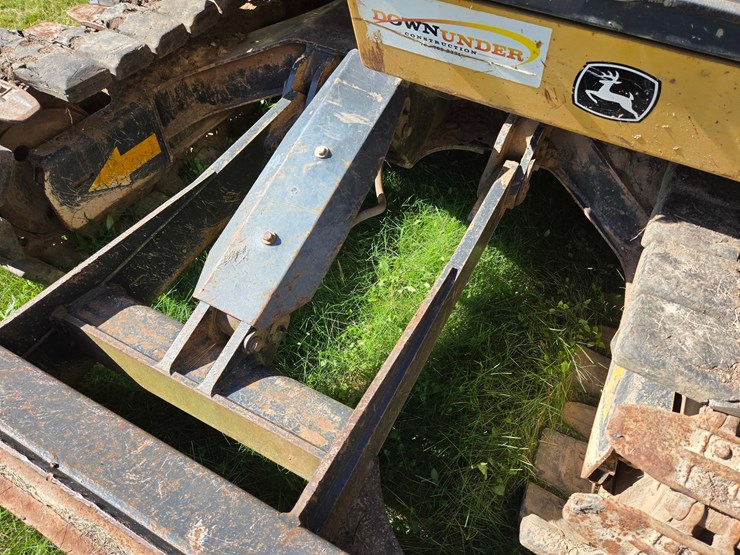 2017-deere-75g-image-15