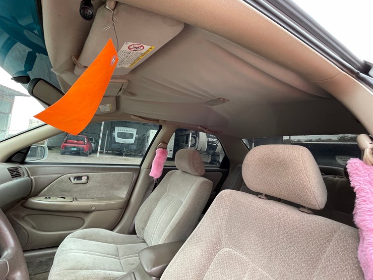 #2768-•-2001-toyota-camry-(title-in-delay)-image-34