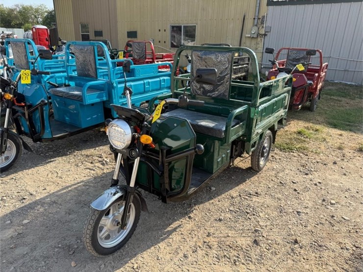 new-three-wheel-electric-dump-cart-image-1