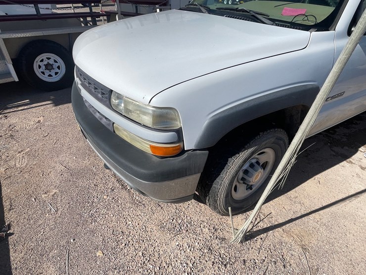 2002-chevrolet-silverado-2500-image-14