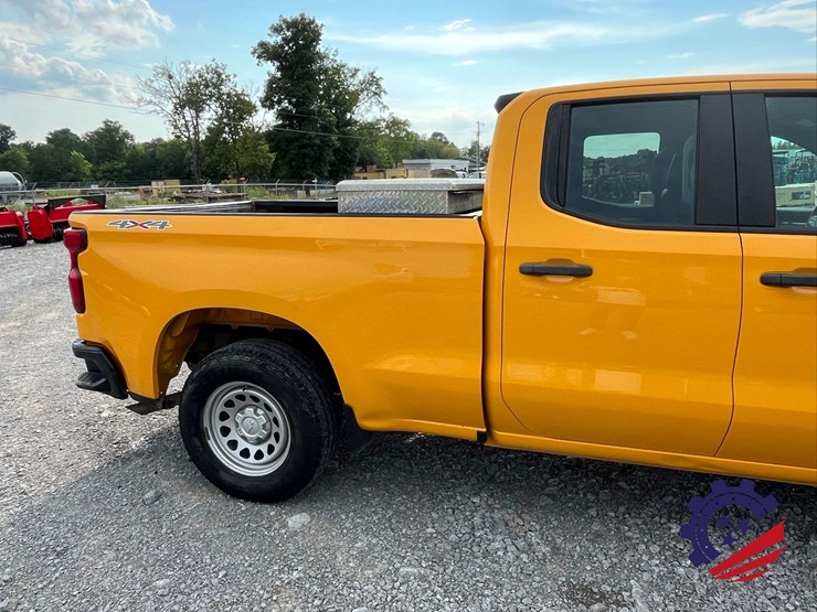2019-chevrolet-silverado-1500-image-32