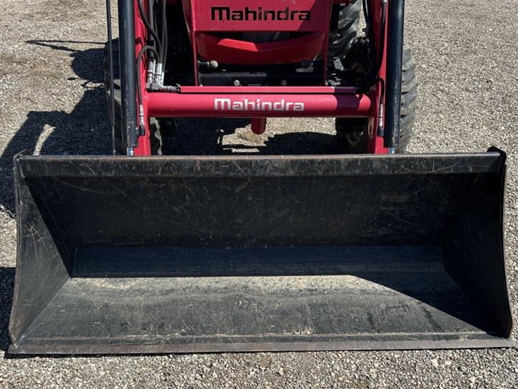 mahindra-1635-hst-image-11