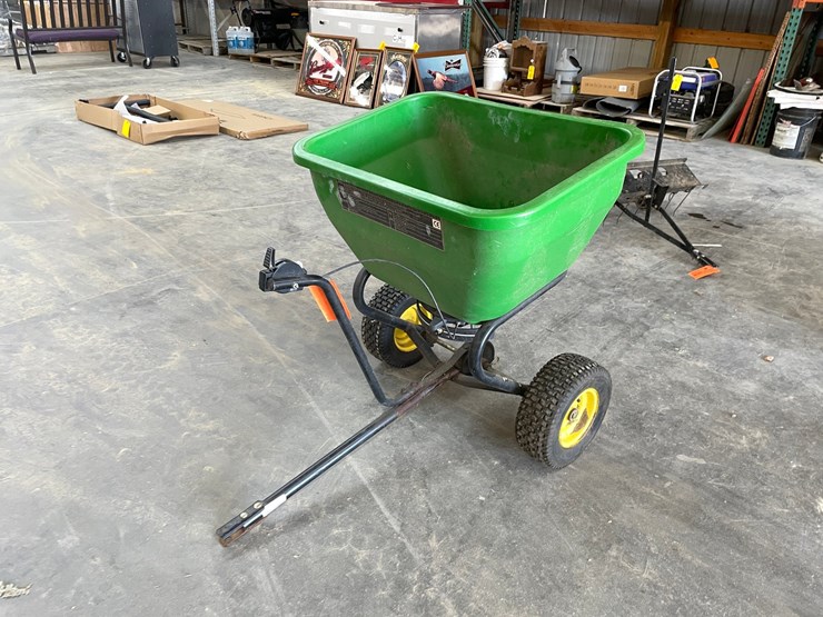john-deere-la-image-1