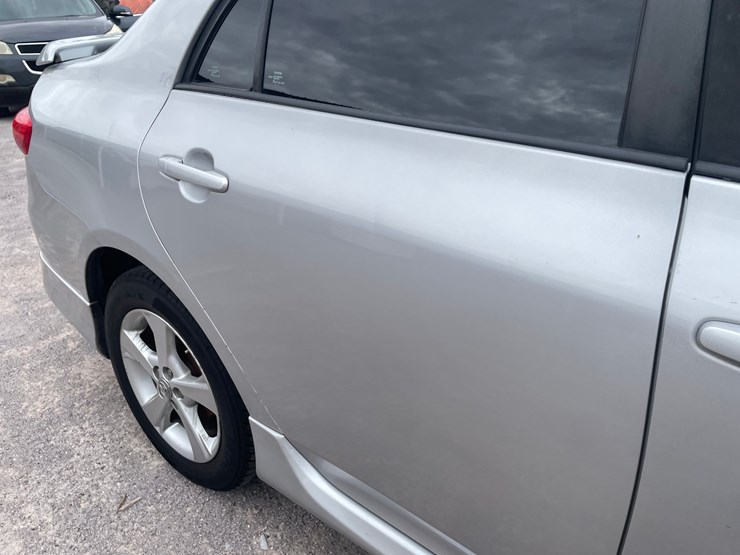 #2765-•-2011-toyota-corolla-(title-in-delay)-image-18