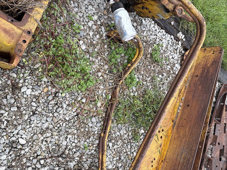 caterpillar-d4-image-17