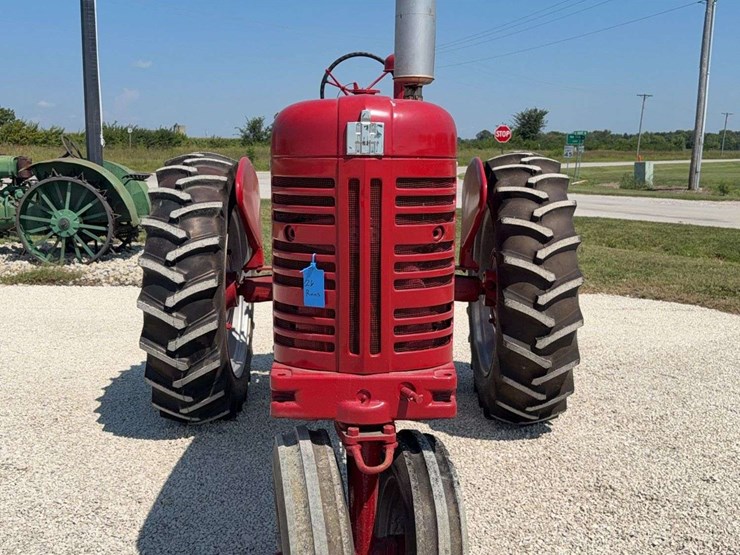 farmall-400-image-8