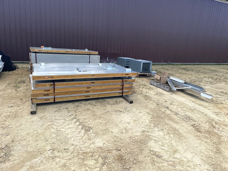 #1269-•-(1)-walk-in-cooler-and-(1)-freezer-image-2