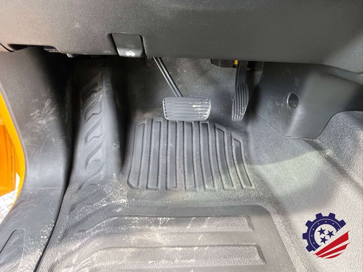 2019-chevrolet-silverado-1500-image-60