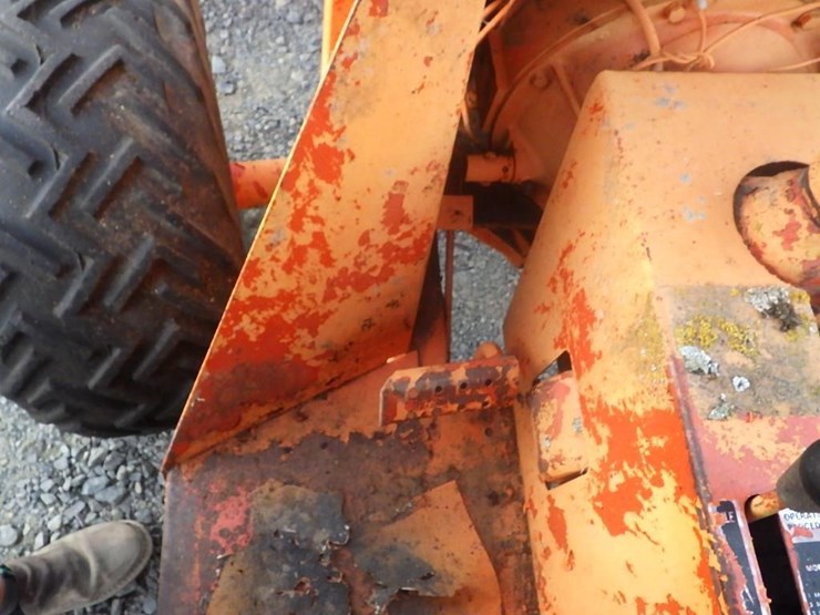 ditch-witch-r30-image-29