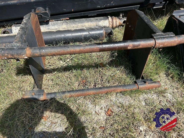 complete-roll-off-hoist-body-minus-the-tarper-rams,-tank,-plastic-fenders-image-21