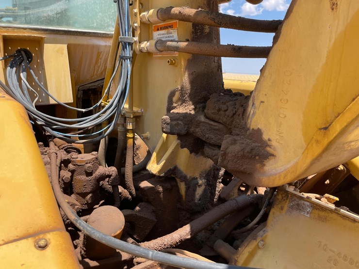2003-caterpillar-613c-image-39