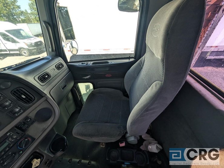 2014-peterbilt-386-image-22