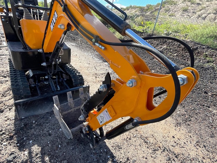 #3062-•-mini-excavator-image-26