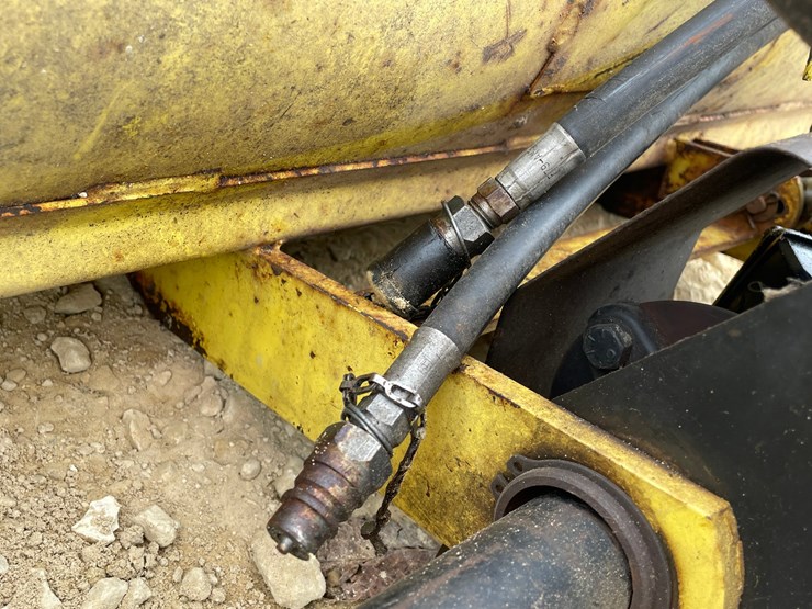 john-deere-318-image-43