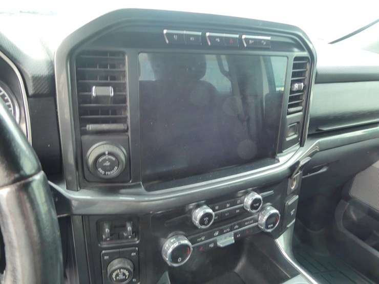 2021-ford-f150-xlt-image-14