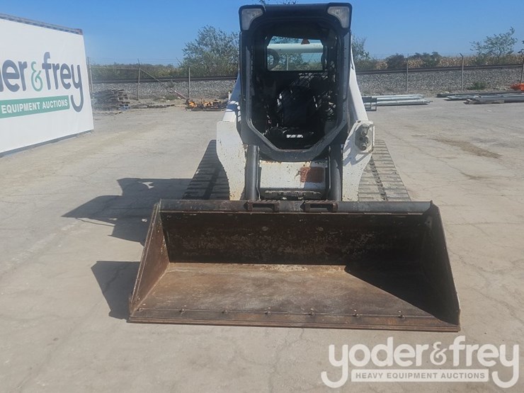 2016-bobcat-t740-image-20