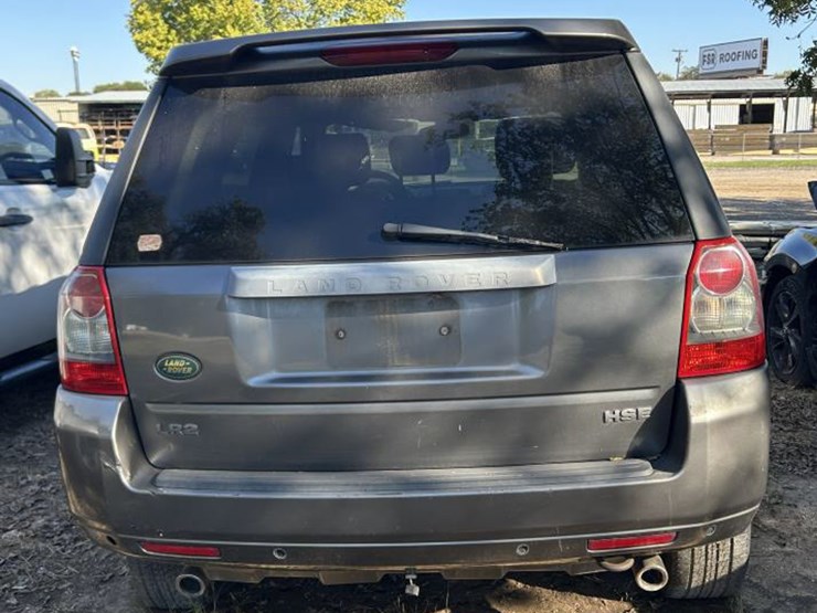 2008-land-rover-lr2-hse-image-5