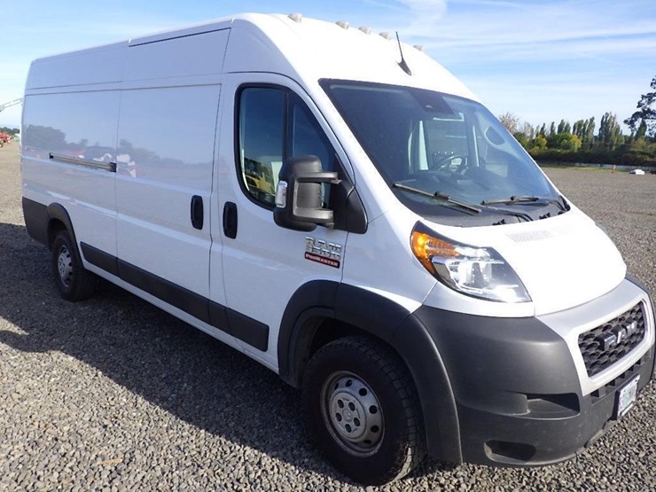 2022-dodge-3500-image-7