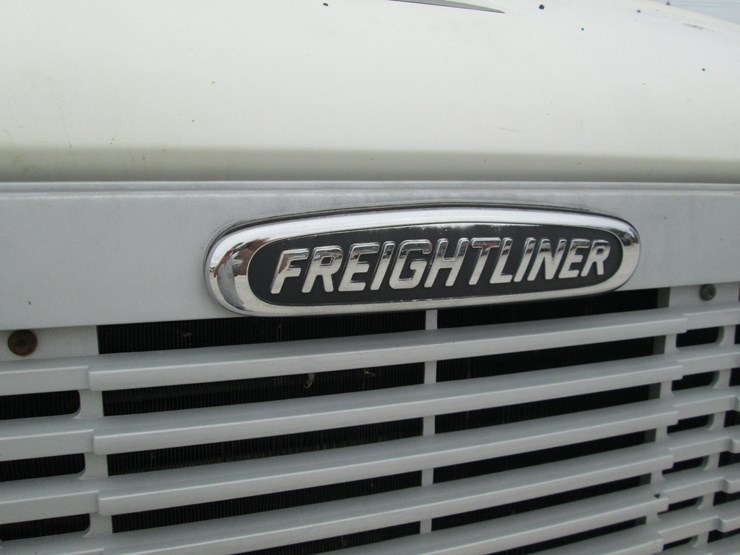 1998-freightliner-fl80-image-16