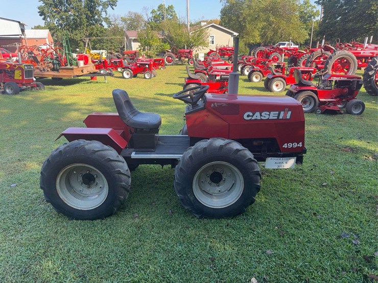 custom-case-4994-articulating-tractor-image-4