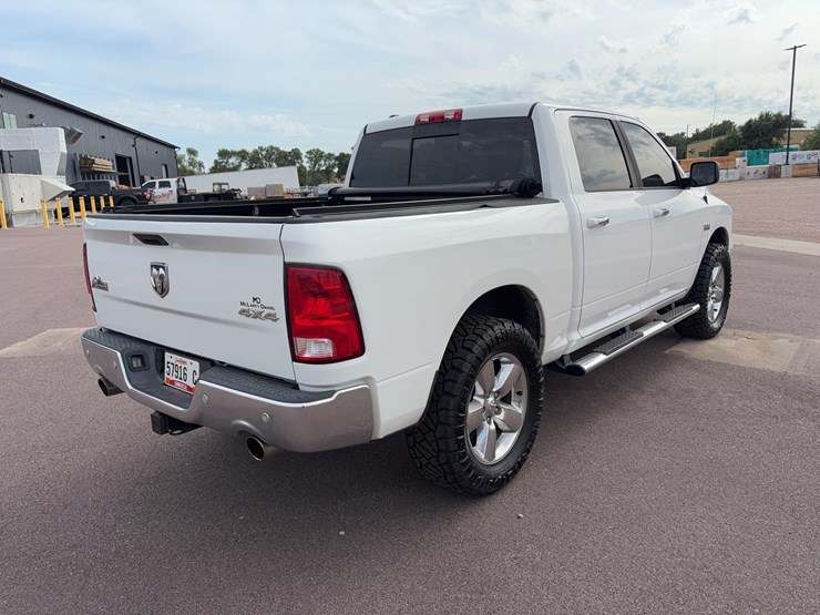 2014-dodge-1500-image-5