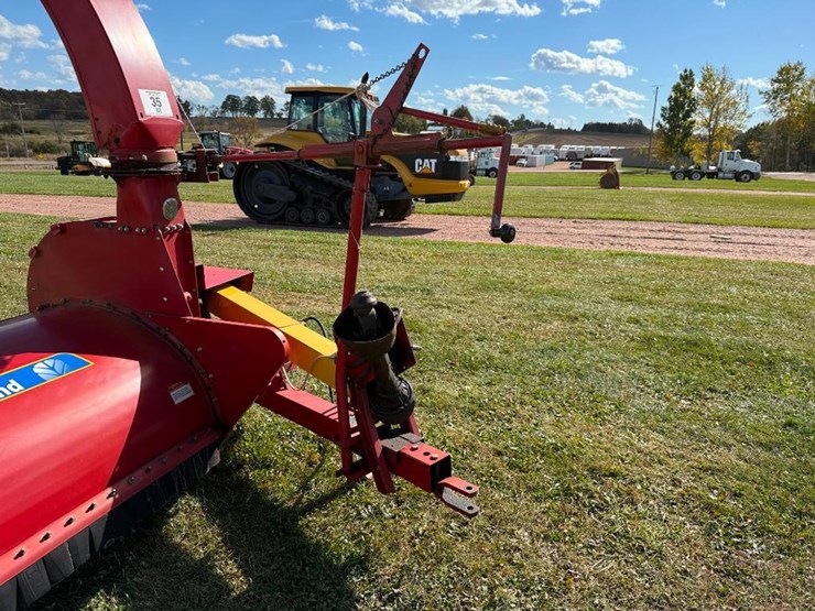 2011-new-holland-38-image-14