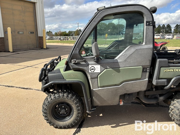 2016-john-deere-gator-image-10