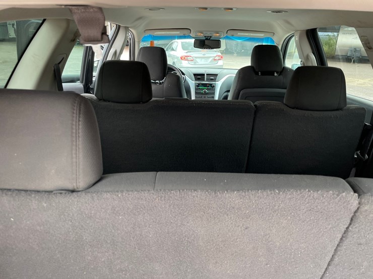 2010-chevrolet-traverse-image-111