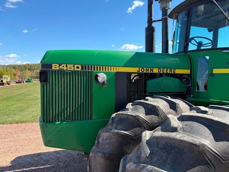 john-deere-8450-image-26