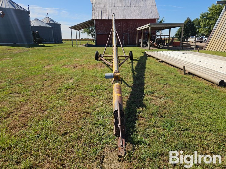 mayrath-55'x8"-unloading-auger-image-2