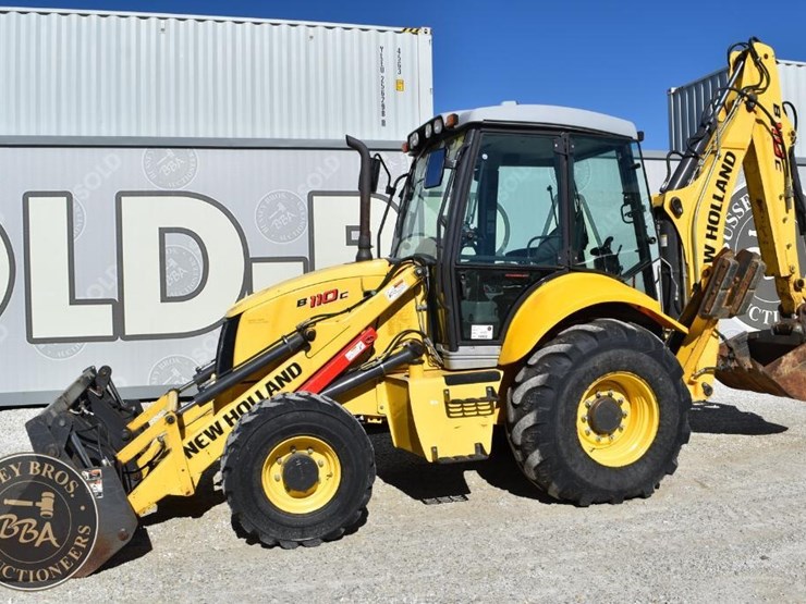 2013-new-holland-b110c-image-13
