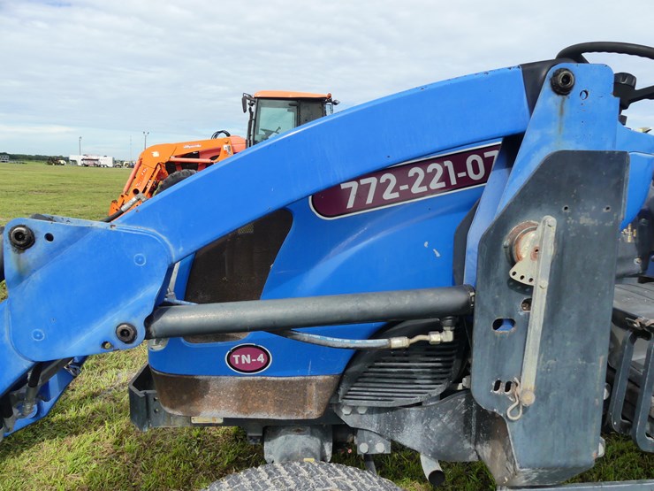 new-holland-tn-4-image-12