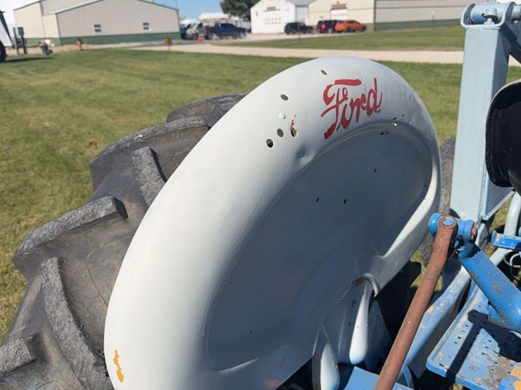ford-tractor-image-21