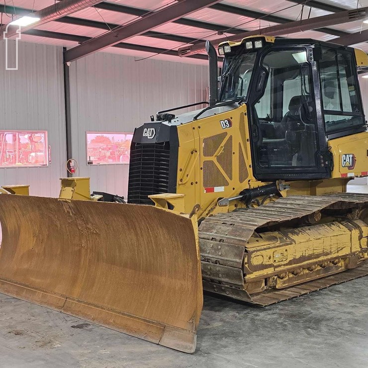 2021 CATERPILLAR D3