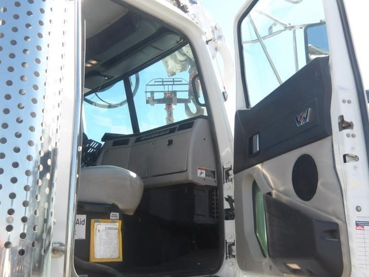 2015-western-star-4800-image-38
