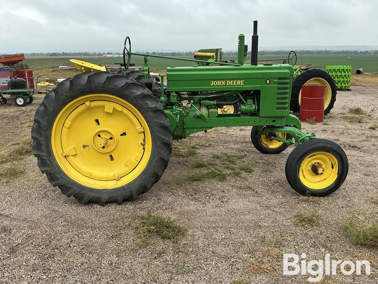 1945-john-deere-b-image-4
