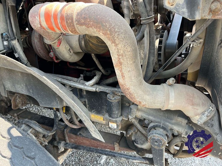 2011-international-paystar-tri-axle-hydrovac-truck-image-50