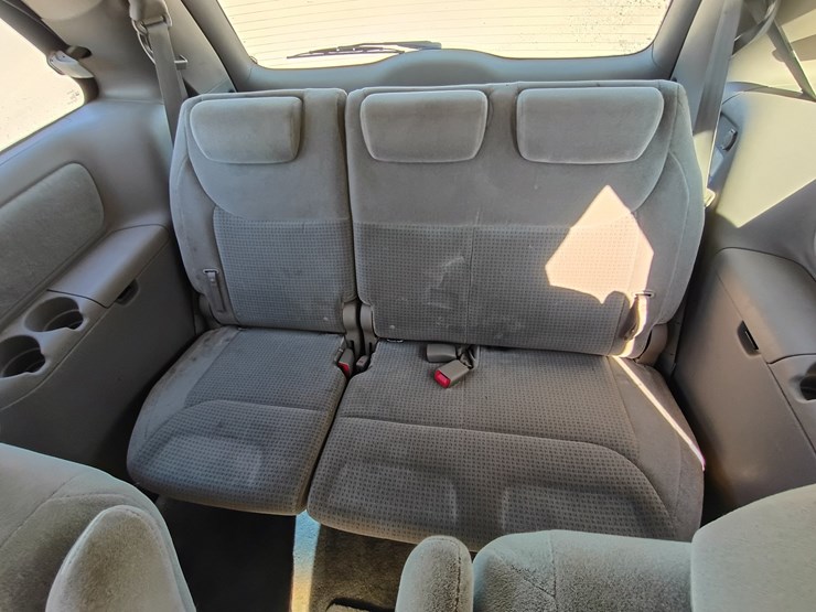 2006-toyota-sienna-image-54