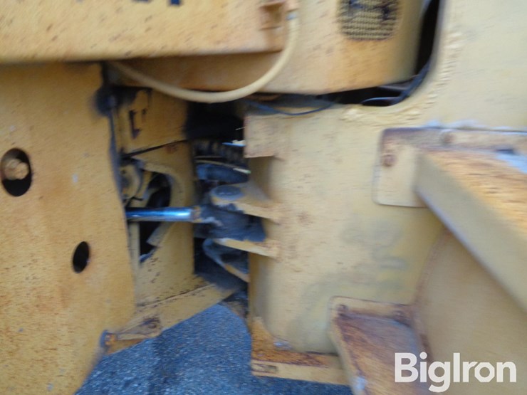 1974-caterpillar-950-image-17