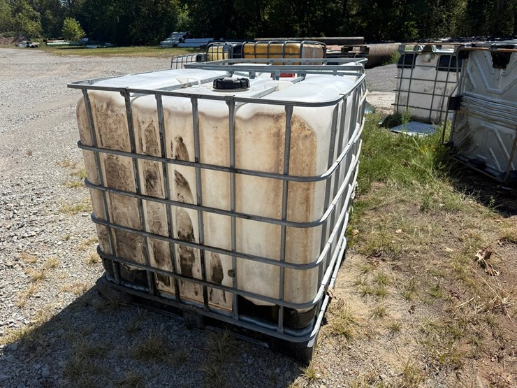 #46843-•-lot-of-poly-tanks-w/cages-inv#46843-image-8