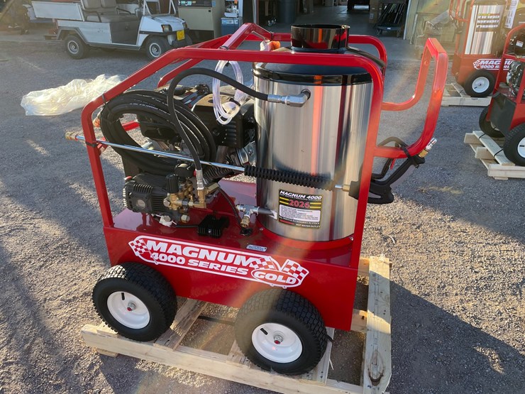 #4640-•-magnum-4000-gold-power-washer-image-5